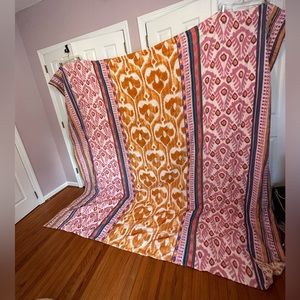 **Kemali Quilt Anthropologie** King quilt and 2 Euro Shams